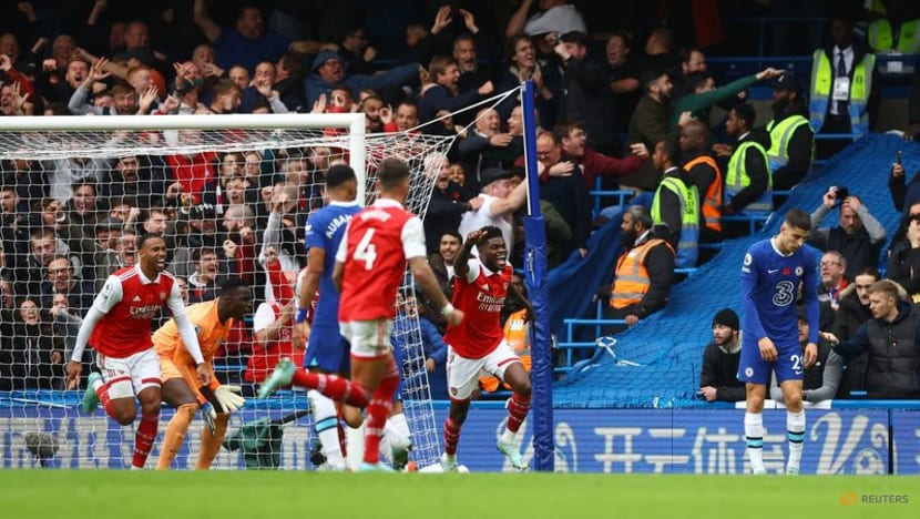 Gabriel goal at Chelsea sends Arsenal back to the top Gabriel goal at Chelsea sends Arsenal back to the top