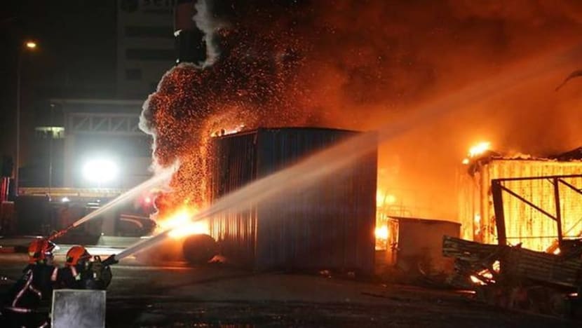 Gudang perabot terbakar di Sungei Kadut