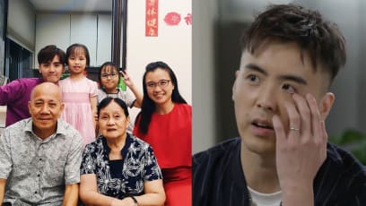 Derrick Hoh Never Gave Up On Singing Even When He Earned S$9.50 A Day ’Cos Of His Sister