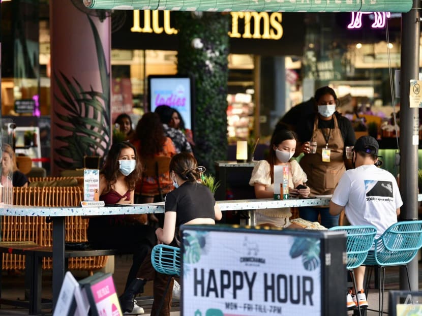 Still ‘too risky’ to allow households of five to dine in, but authorities studying move: Lawrence Wong Still ‘too risky’ to allow households of five to dine in, but authorities studying move: Lawrence Wong