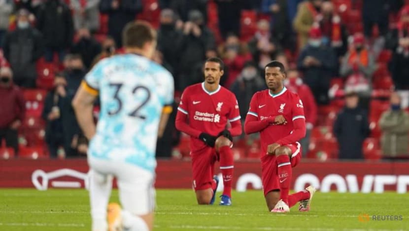 Soccer-Union survey shows players wish to continue taking a knee Soccer-Union survey shows players wish to continue taking a knee