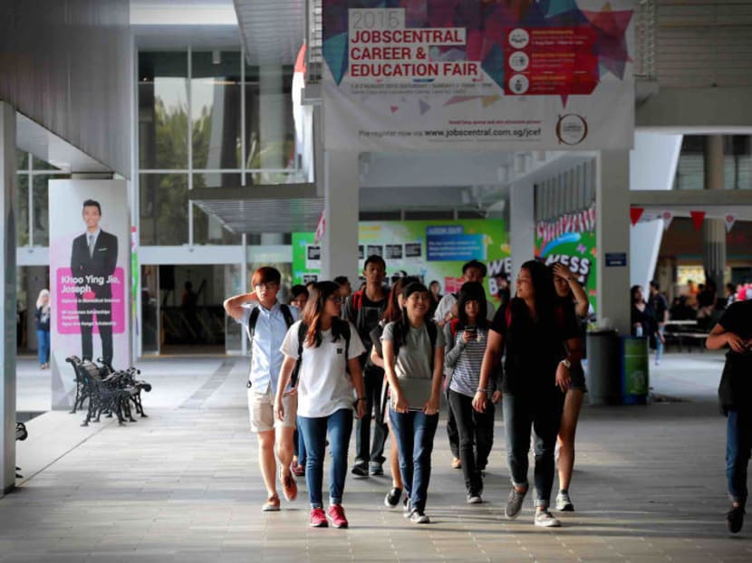 There is “still plenty of scope” to increase the proportion of Singaporeans with non-tertiary education such as secondary, diploma and professional qualifications, said Monetary Authority of Singapore managing director Ravi Menon. TODAY file photo