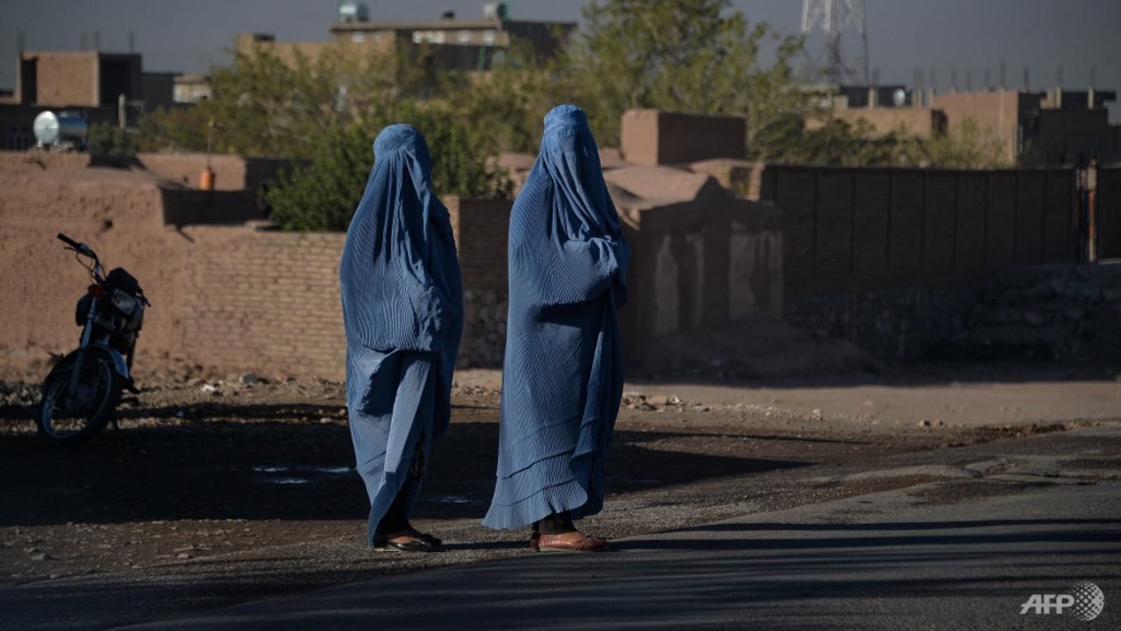Anxiety and fear for women in Taliban stronghold thumbnail