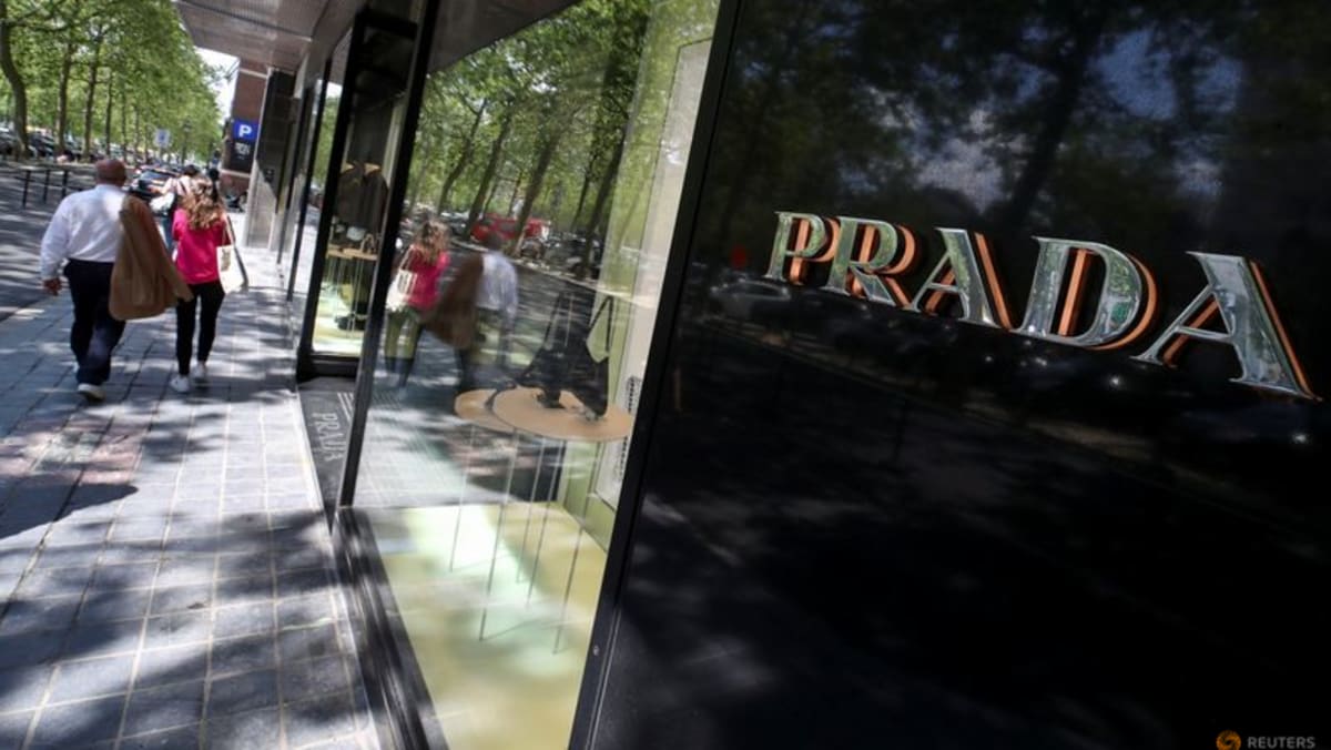 Il marchio di lusso italiano Prada punta a raddoppiare la propria attività in Cina nel medio termine