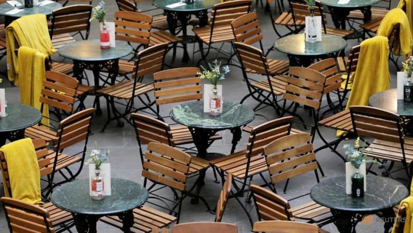 Commentary: Dining with safe distancing? Here’s how restaurants have adapted Commentary: Dining with safe distancing? Here’s how restaurants have adapted