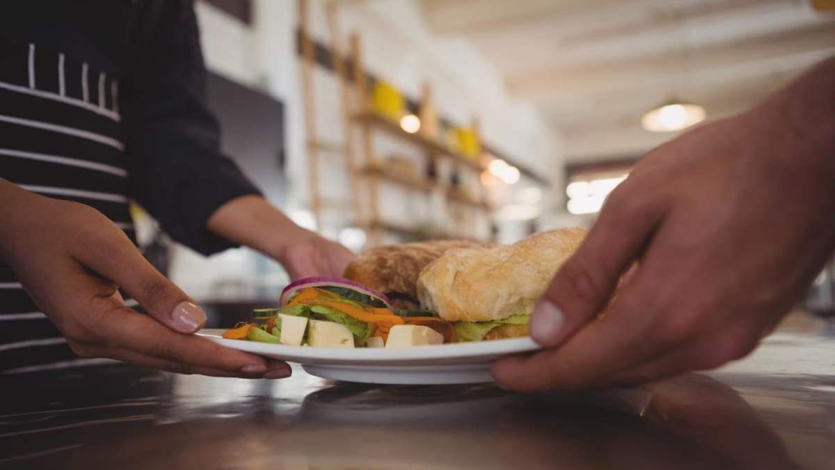 School canteen food prices set to rise, after MOE revises pricing  guidelines in response to higher costs - TODAY