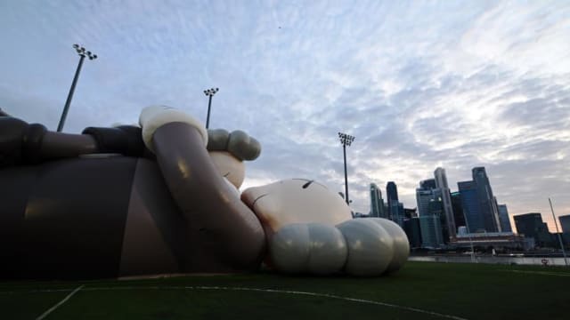 著名艺术家KAWS户外展览侵权风波达致和解