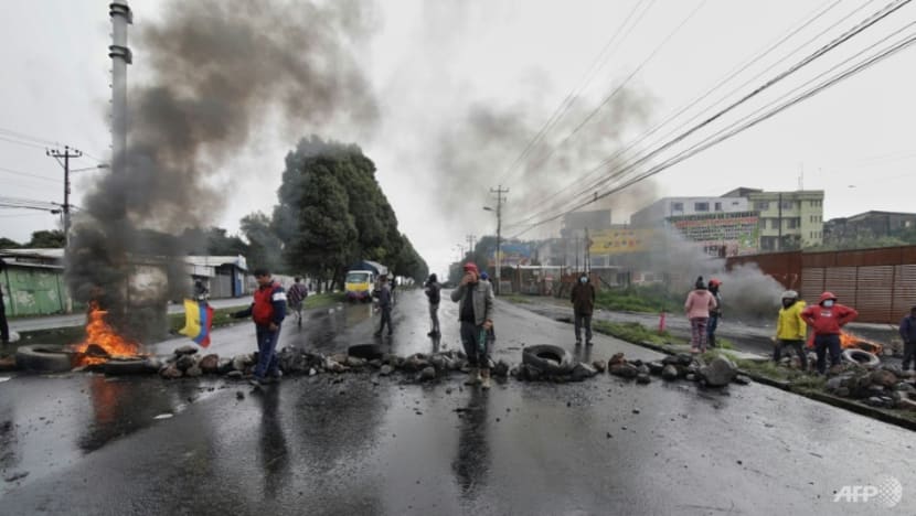 Ecuadorans teargassed at demos that military deems 'grave threat' Ecuadorans teargassed at demos that military deems 'grave threat'