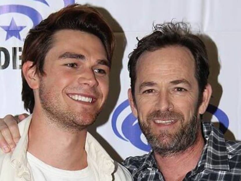 Luke Perry’s death was ‘incredibly painful’ for Riverdale co-stars Luke Perry’s death was ‘incredibly painful’ for Riverdale co-stars