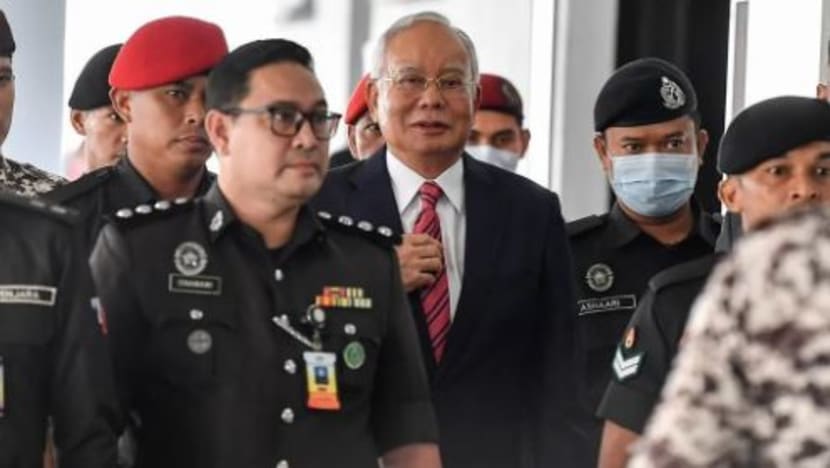  Mahkamah Malaysia putuskan permohonan Najib Razak untuk gugurkan Hakim dari prosiding kes 1MDB pada 18 Ogos