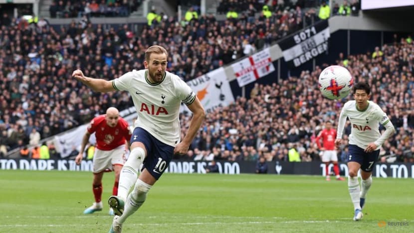 Kane double helps Tottenham lift gloom with win over Forest Kane double helps Tottenham lift gloom with win over Forest