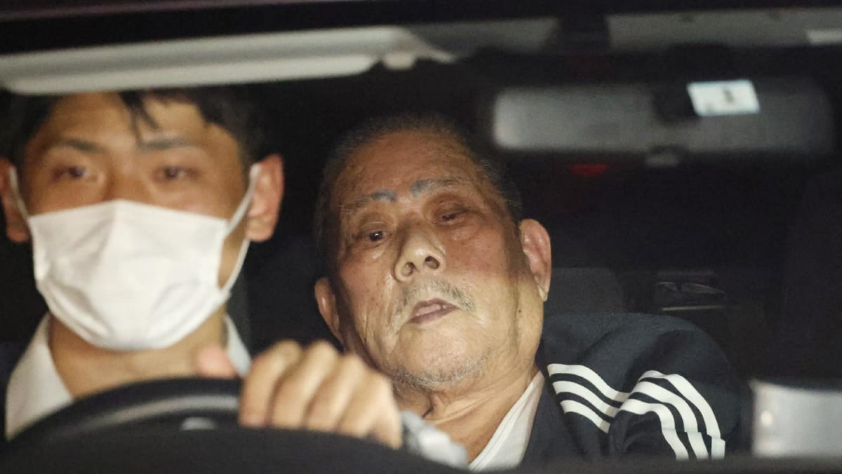 Japan police detain octogenarian hostage-taker