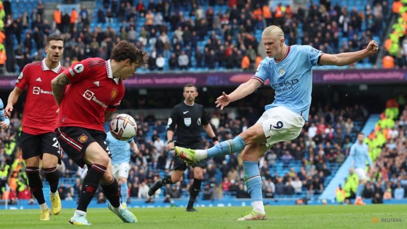 Resurgent Man United seek revenge against City in weekend of derbies Resurgent Man United seek revenge against City in weekend of derbies