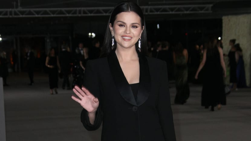 Selena Gomez On Coping With Bipolar Diagnosis: "I Needed To Take It Day By Day" 