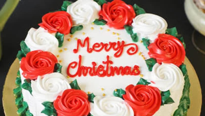 christmas floral cake