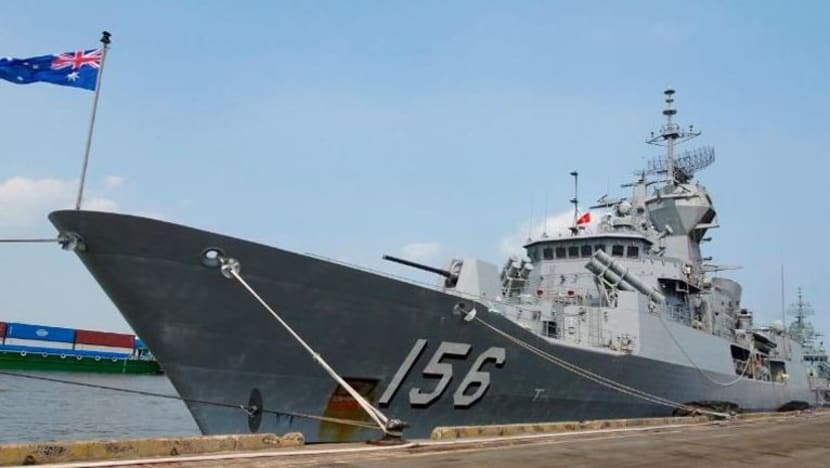 Tentera China cabar kapal perang Australia di laut China Selatan