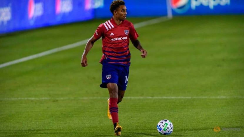 Football: American defender Reynolds completes move to Roma Football: American defender Reynolds completes move to Roma