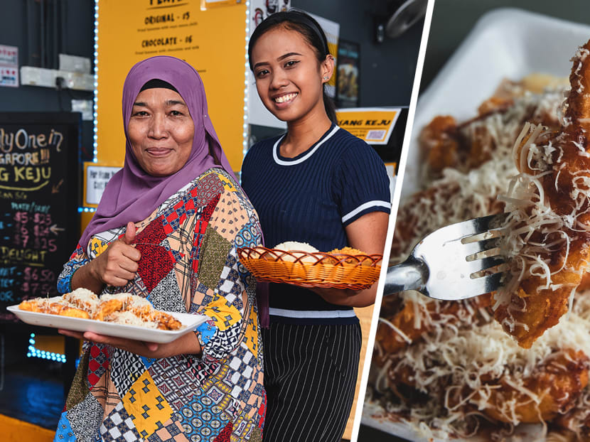Indonesian ‘Goreng Pisang’ With Cheese Draws Queues At Changi Rd Stall Opened By Batam Hawker 