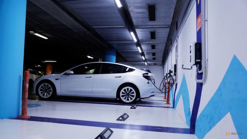 Prices tumble for cobalt used for electric vehicle batteries CNA