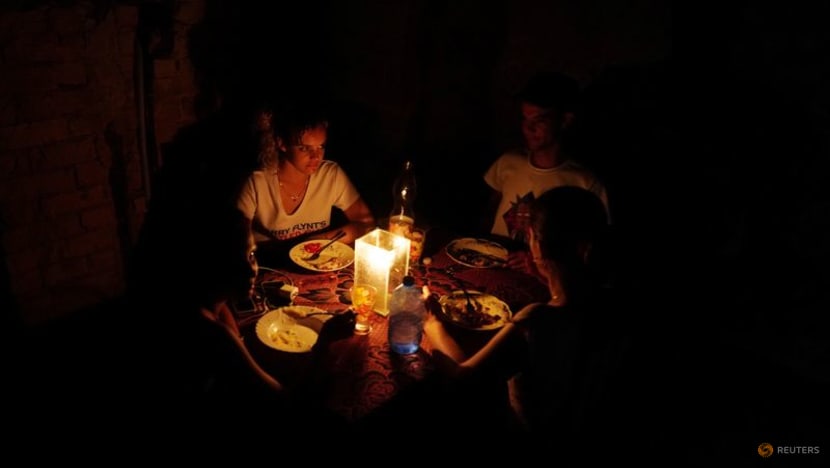 Cuba turns lights back on in parts of Havana, elsewhere still dark after Ian Cuba turns lights back on in parts of Havana, elsewhere still dark after Ian