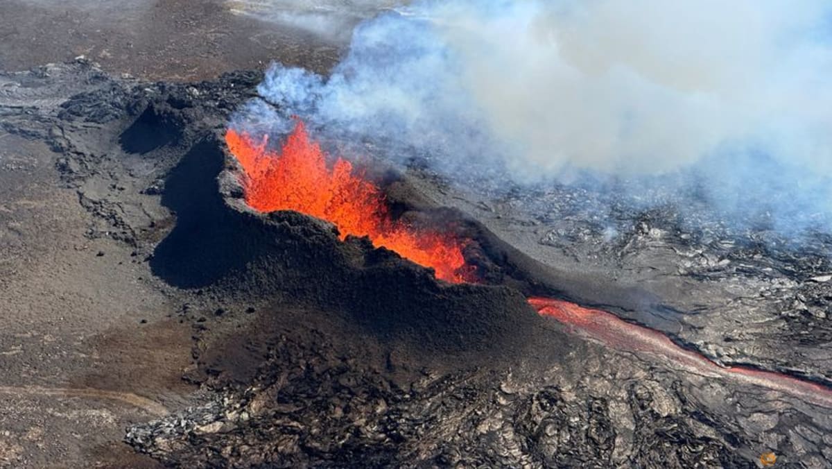 Iceland evacuates town over concerns of volcanic eruption Iceland evacuates town over concerns of volcanic eruption