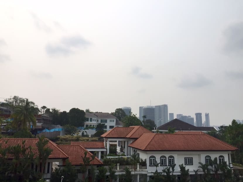 Haze as seen in Thomson area on Sept 11, 2015. Photo: Khairul Amri/TODAY Haze as seen in Thomson area on Sept 11, 2015. Photo: Khairul Amri/TODAY
