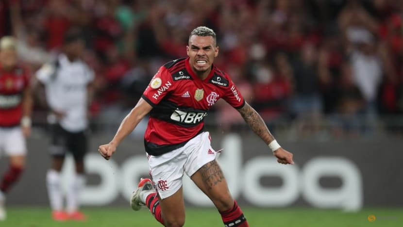 Flamengo win delays Atletico's title celebrations Flamengo win delays Atletico's title celebrations