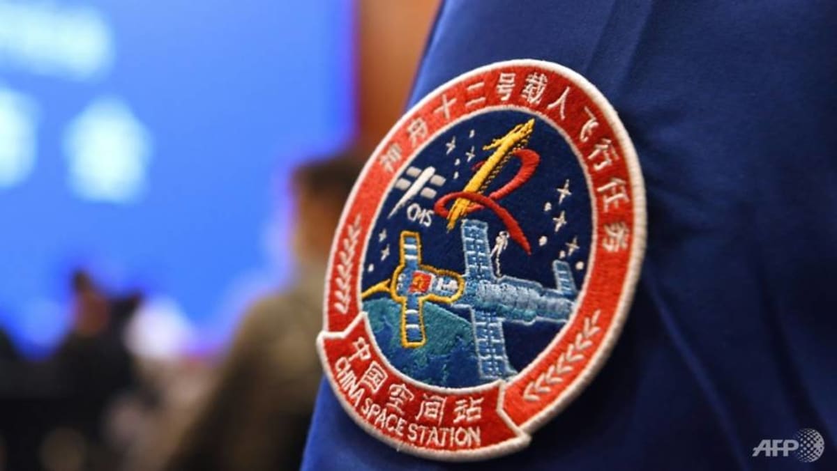 Mystery Chinese spacecraft returns to Earth after 276 days Mystery Chinese spacecraft returns to Earth after 276 days