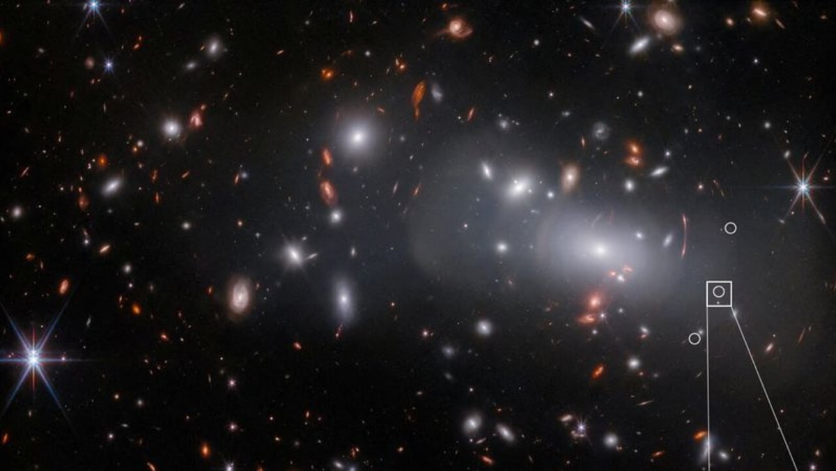 Penemuan galaksi kompak menunjukkan kekuatan ‘luar biasa’ teleskop Webb
