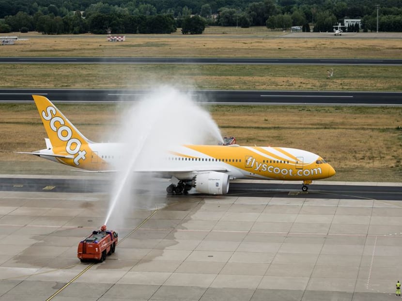 In most cases of lengthy flight delays, such as those involving Scoot, affected travellers' best hope of seeking redress lies in the carrier's goodwill. In most cases of lengthy flight delays, such as those involving Scoot, affected travellers' best hope of seeking redress lies in the carrier's goodwill.
