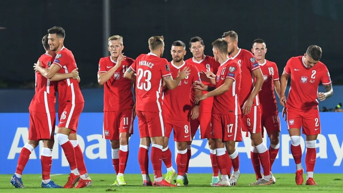 Calcio: Lewandowski ha segnato due gol per portare la Polonia alla vittoria su San Marino 7-1
