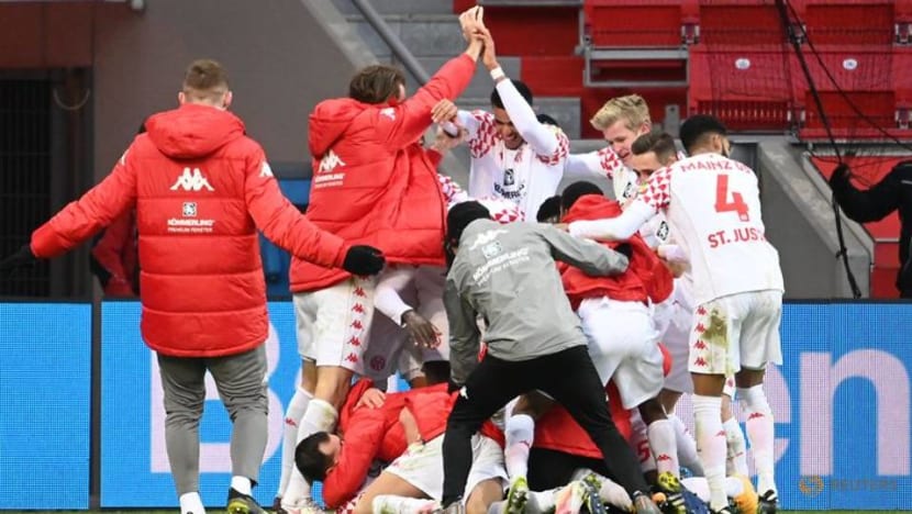Football: Leverkusen squander two-goal lead to draw 2-2 with Mainz Football: Leverkusen squander two-goal lead to draw 2-2 with Mainz