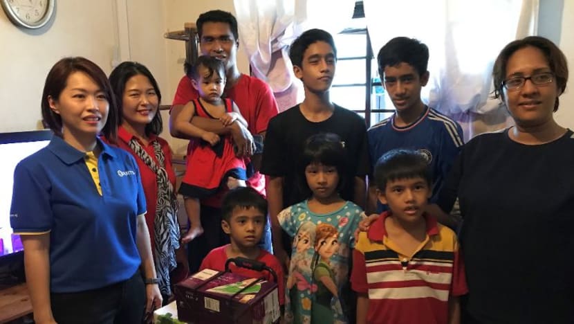 22 keluarga miskin terima perabot, alat rumah percuma sempena Hari Raya dari COURTS