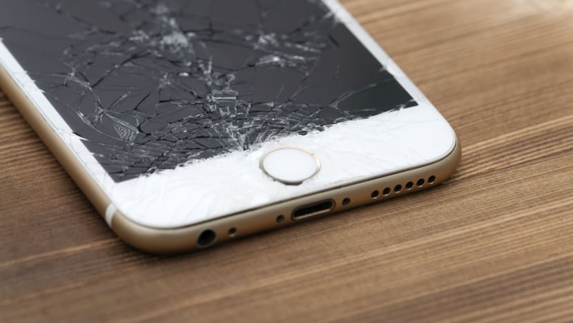 Commentary: Can we finally fix iPhones at neighbourhood shops without voiding warranty? Commentary: Can we finally fix iPhones at neighbourhood shops without voiding warranty?