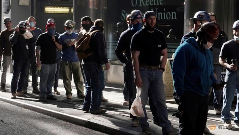 US economy loses jobs as COVID-19 hammers restaurants, bars US economy loses jobs as COVID-19 hammers restaurants, bars