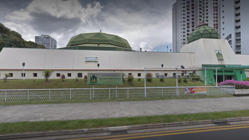 Former mosque chairman admits siphoning S$370,000 from donations over 7 years Former mosque chairman admits siphoning S$370,000 from donations over 7 years
