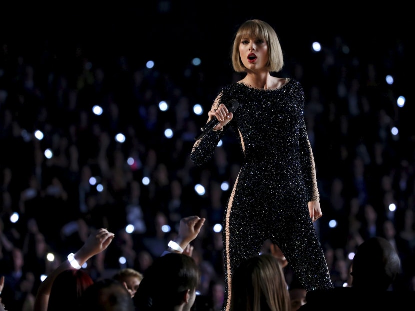 Taylor Swift performs Out Of The Woods at the 58th Grammy Awards in Los Angeles, California.  Photo: REUTERS/Mario Anzuoni
