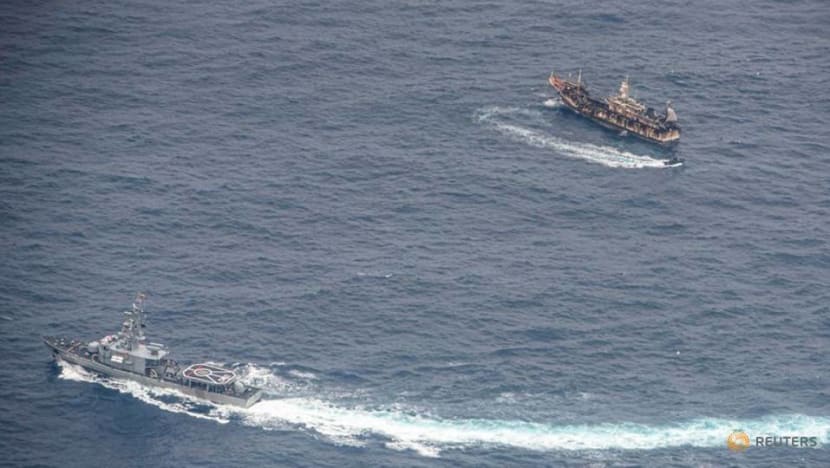 Ecuador navy surveils huge Chinese fishing fleet near Galapagos Ecuador navy surveils huge Chinese fishing fleet near Galapagos