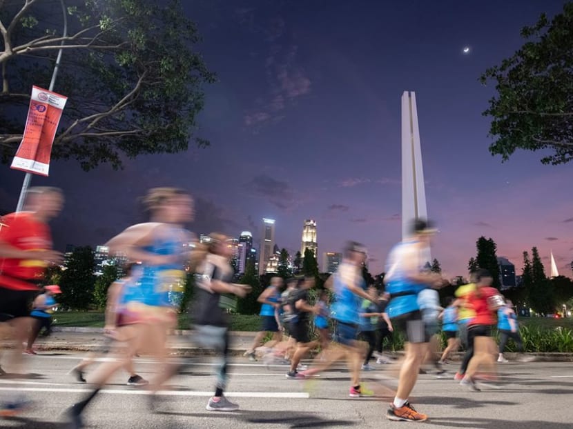 In order to help runners stay active and train for the December marathon, the Standard Chartered Singapore Marathon Virtual Club platform has been launched.