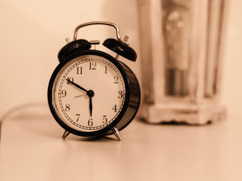 A study by Singapore researchers, published in a journal called Sleep, demonstrated for the first time that different sleep schedules may have different effects on cognition and glucose levels, other things being equal. A study by Singapore researchers, published in a journal called Sleep, demonstrated for the first time that different sleep schedules may have different effects on cognition and glucose levels, other things being equal.