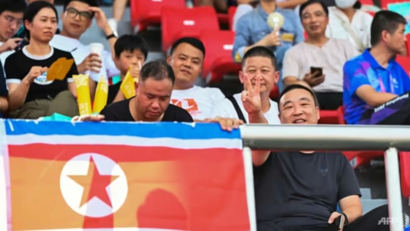 Korea Utara raih kemenangan setelah kembali ke arena bola sepak antarabangsa Korea Utara raih kemenangan setelah kembali ke arena bola sepak antarabangsa