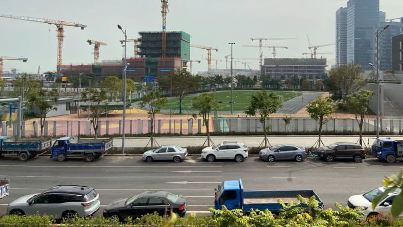 Even in tech hub Shenzhen, China's property market succumbs to chills Even in tech hub Shenzhen, China's property market succumbs to chills