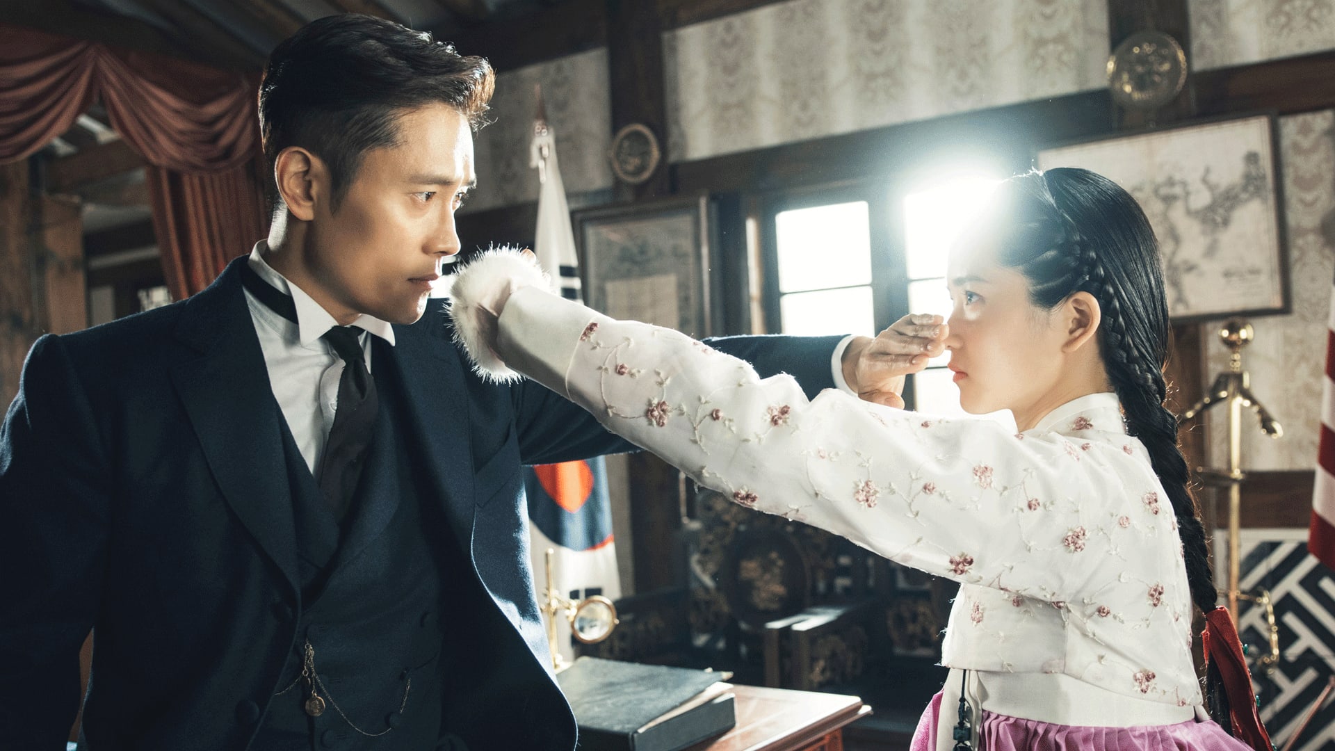 First Look: ‘Mr Sunshine’, The New K-Drama From The Creators Of ‘Descendants Of The Sun’ First Look: ‘Mr Sunshine’, The New K-Drama From The Creators Of ‘Descendants Of The Sun’