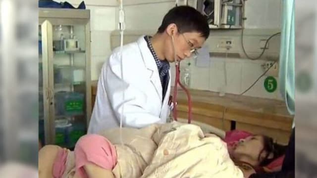 孕妻患癌医生问保大或保小 中国男子冷血回：两个都不要