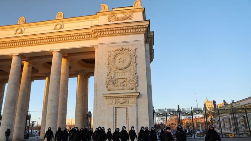 Anti-war protests held in cities across Russia, 2,000 people arrested Anti-war protests held in cities across Russia, 2,000 people arrested