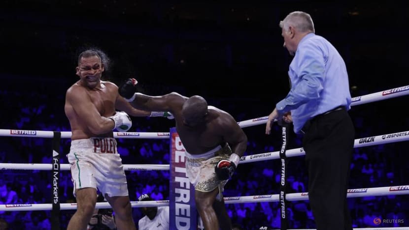 Heavyweight Chisora beats old foe Pulev on a split decision Heavyweight Chisora beats old foe Pulev on a split decision