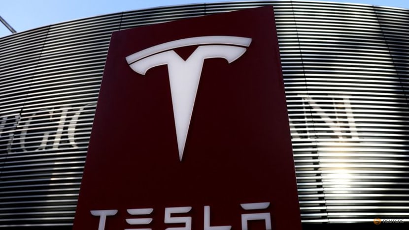 Electric automakers make last-ditch plea for more tax credits before US election Electric automakers make last-ditch plea for more tax credits before US election