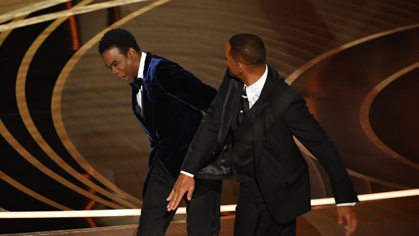  Will Smith naik angin Chris Rock persenda isteri sewaktu Majlis Oscar 2022