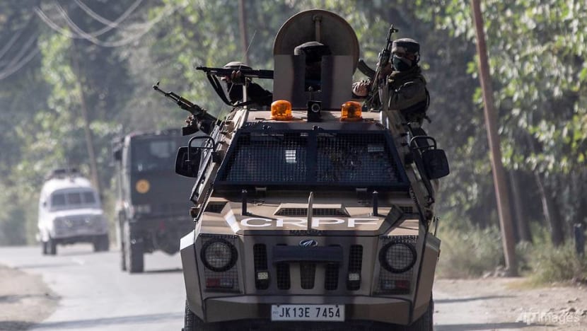 India says Pakistani fire kills 3 soldiers in Kashmir India says Pakistani fire kills 3 soldiers in Kashmir