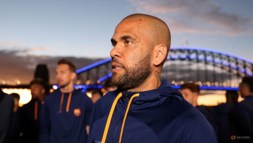 Alves joins Mexico's Pumas on free transfer Alves joins Mexico's Pumas on free transfer